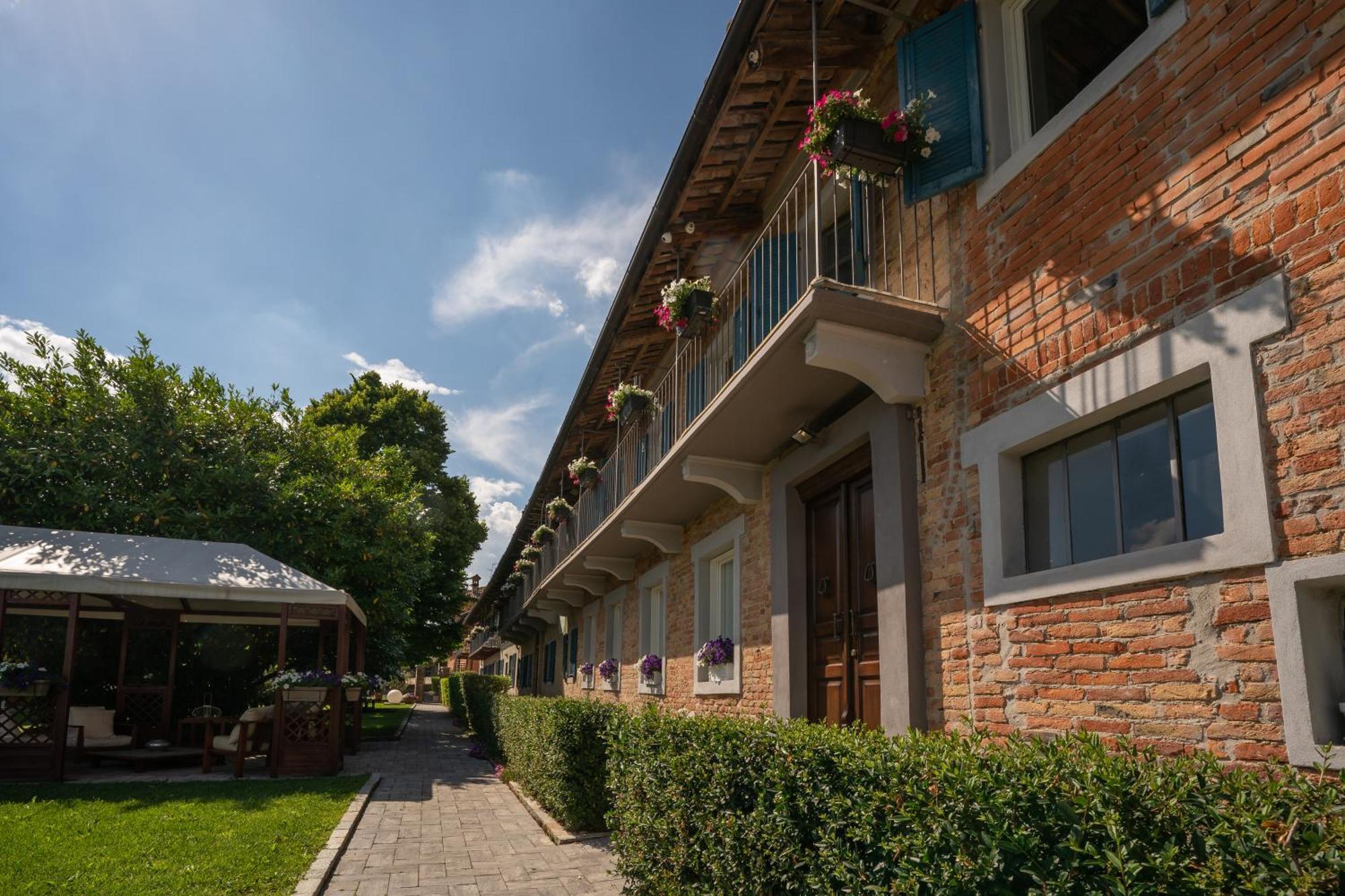 La Madernassa Resort - Casalora Dimora Storica Di Charme 구아레네 외부 사진